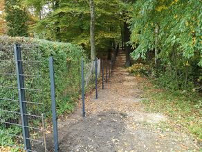 Setzen weiterer Pfosten Setzen weiterer Pfosten