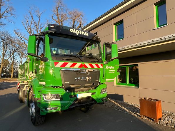 Neuer LKW in Dienst gestellt Neuer LKW in Dienst gestellt