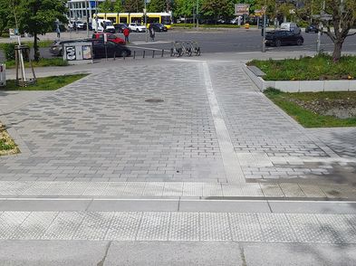 Vorplatzsanierung am Fennpfuhlpark in Berlin-Lichtenberg