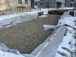 Füllkiesel für die Rigole eingebaut