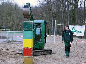 Leoanard beim Baggern