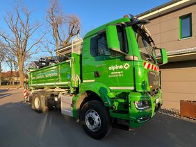 Neuer LKW in Dienst gestellt Neuer LKW in Dienst gestellt