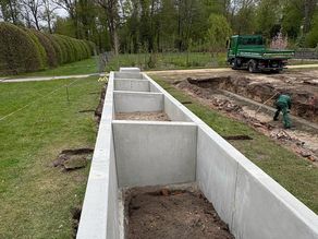 erste Frühbeetelemete wurden gesetzt erste Frühbeetelemete wurden gesetzt