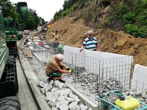 Böschungssanierung mit Gabionenbau