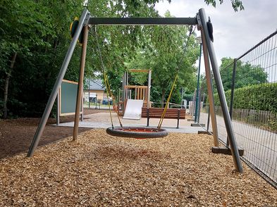 Spielplatz Fröbelweg in Bernau-Schönow umfassend erneuert Spielplatz Fröbelweg in Bernau-Schönow umfassend erneuert