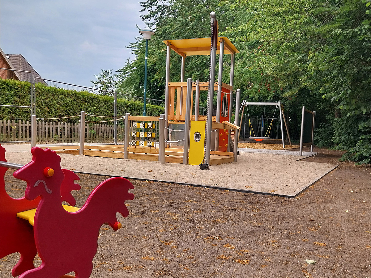 Spielplatz Fröbelweg in Bernau-Schönow umfassend erneuert
