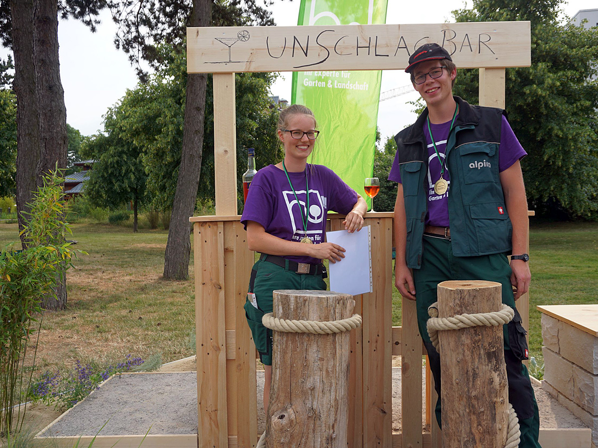 Sie entschieden den Landschaftsgärtner-Cup Nord für sich: Die Titelverteidigerin Kassandra Eißrich mit ihrem Teampartner Leonard Sommer. Foto: Kottich